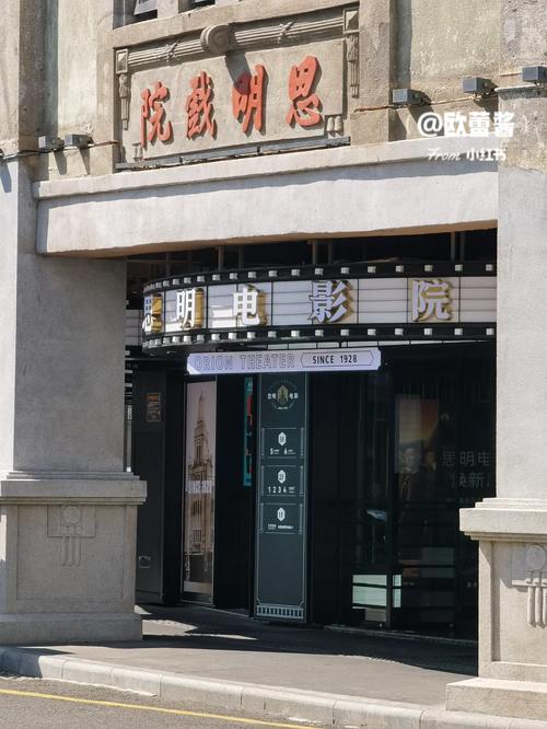 美女赤身露体让人操出白浆视频网站的相关介绍