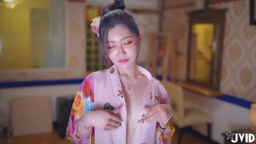 操美女少妇出白浆的相关介绍
