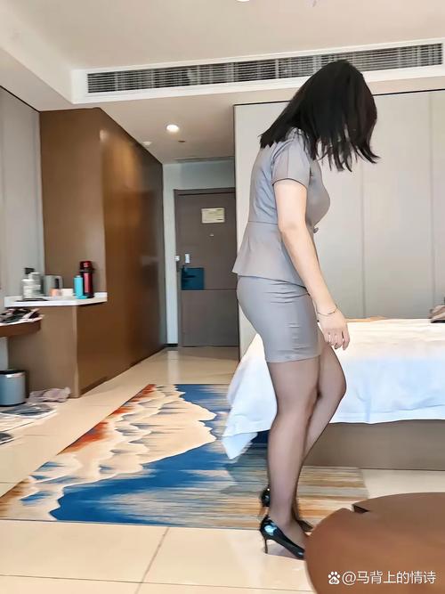 呻吟的熟女酒店的相关介绍