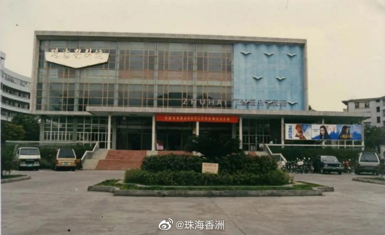 制服丝袜美腿高跟极品国产av的相关介绍