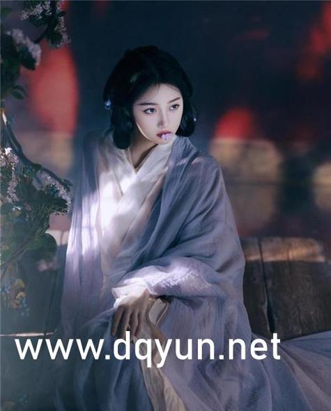 我舔老师逼的相关介绍