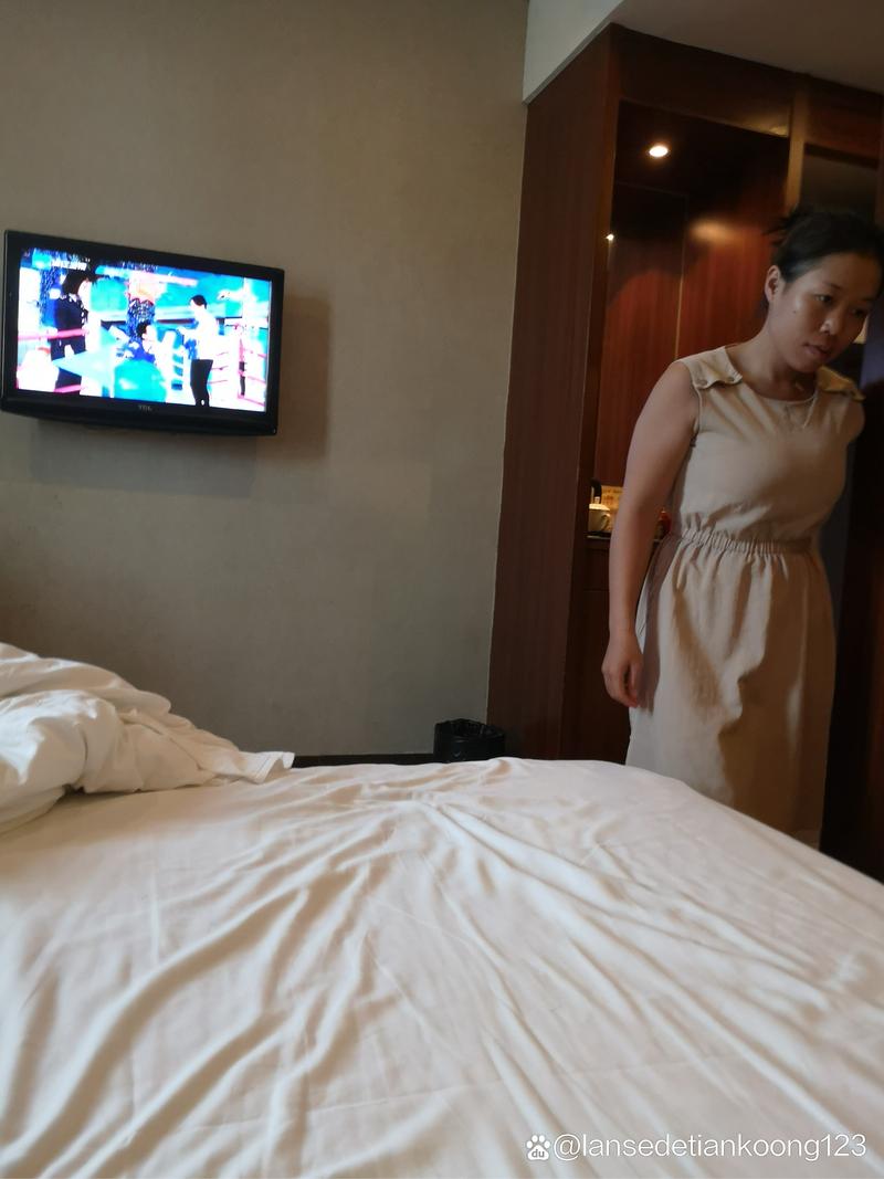 18禁在线看的相关介绍