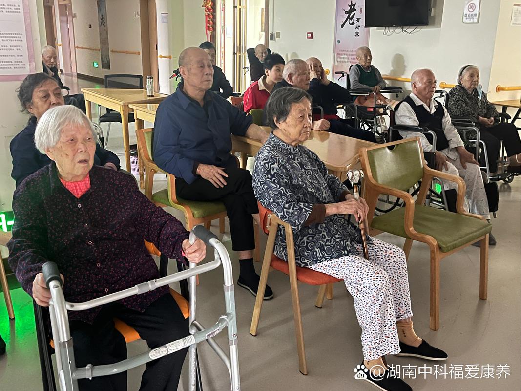 操美女白的相关介绍