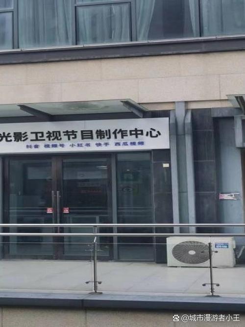 羞羞人妻的相关介绍