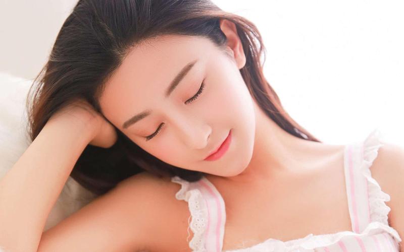 亚洲乳大丰满中文字幕少妇av的相关介绍