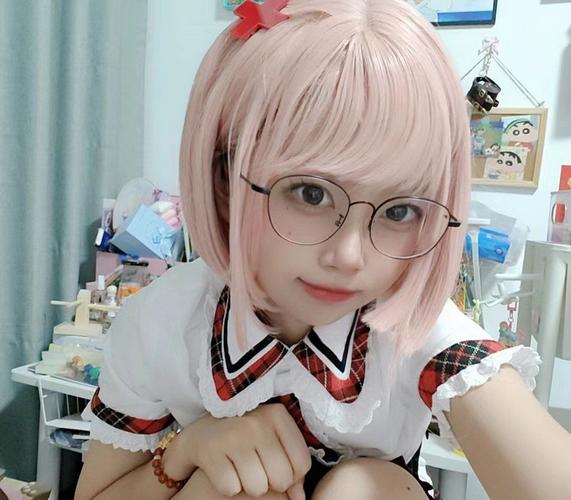 女秘书的大奶子的相关介绍