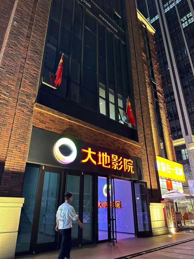男人j捅进女人p亚洲av的相关介绍