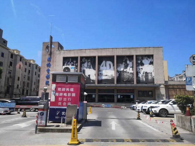 国产爆操出白浆的相关介绍