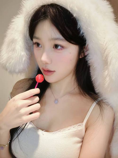老师悄悄舔女学生全身视频的相关介绍