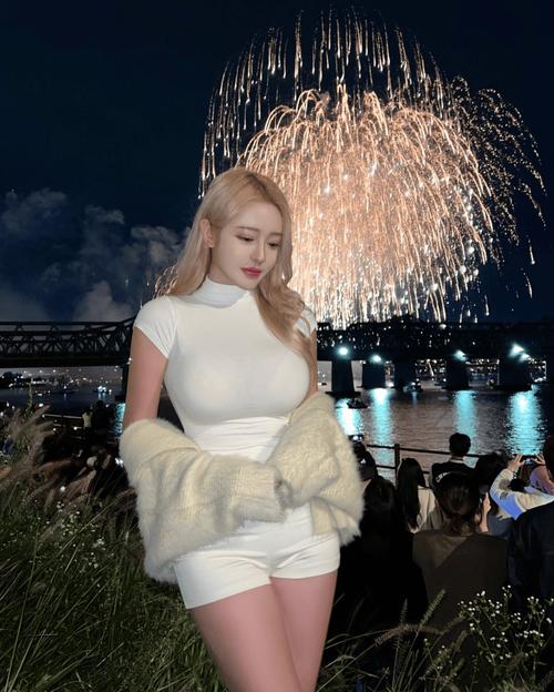 少妇av三区的相关介绍