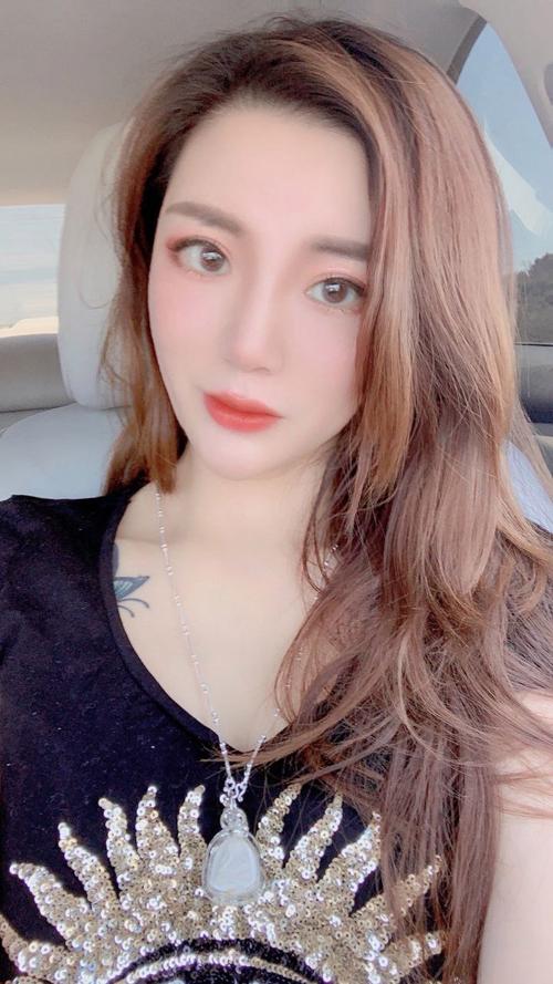 美女诱惑白浆的相关介绍