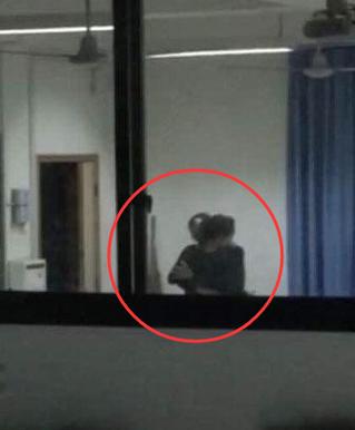 老师不要舔的相关介绍