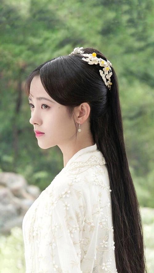 丰满的女秘书在线观看的相关介绍