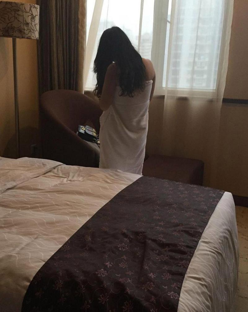 h官场人妻系列的相关介绍